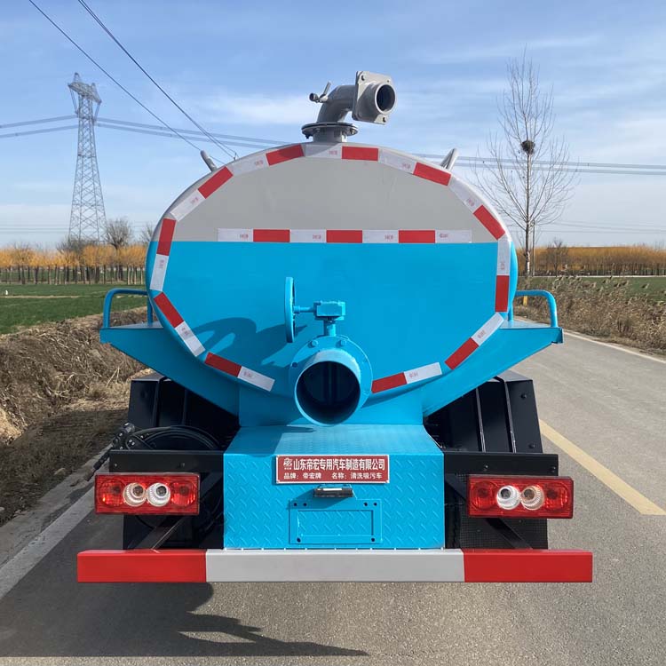 Blue Label Futian Aoling 4-way Sewage and Septic Suction Truck with 132 horsepower is suitable for small and medium-sized community enterprises, residential areas, and schools