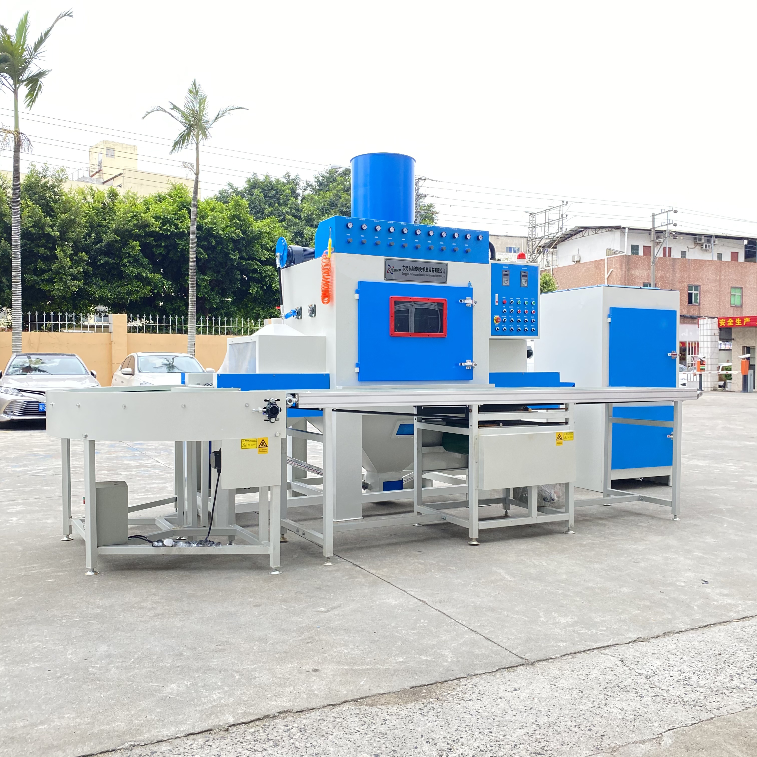 Fully automatic sandblasting machine, hardware accessories, surface treatment, processing, rust removal equipment, customized conveyor sandblasting machine