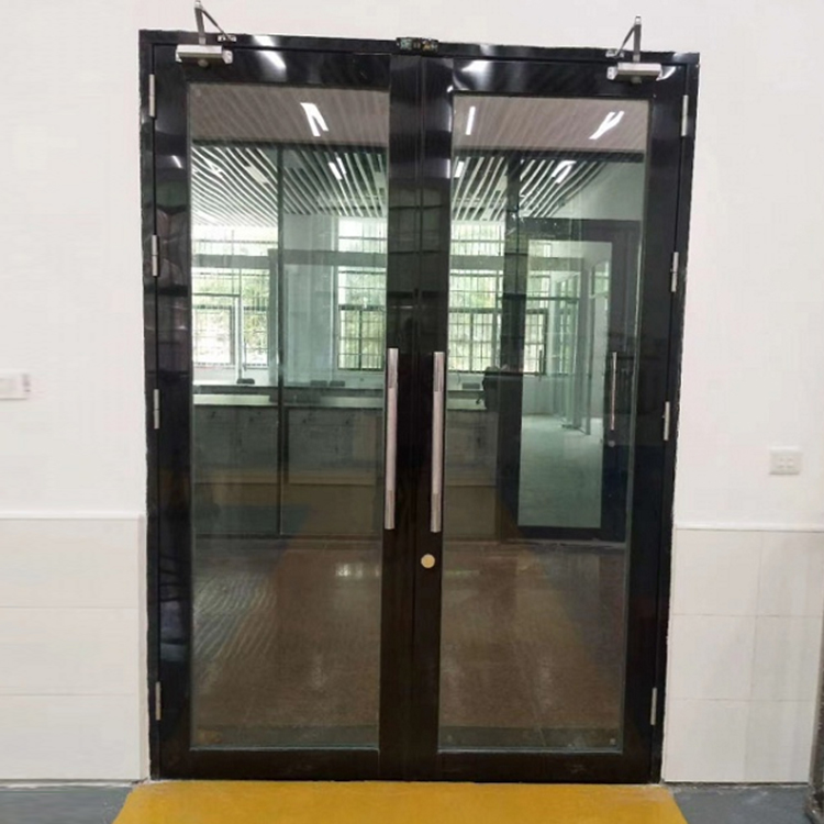 Stainless steel glass fireproof door, flat opening fireproof glass door can prevent the spread of fire and smoke