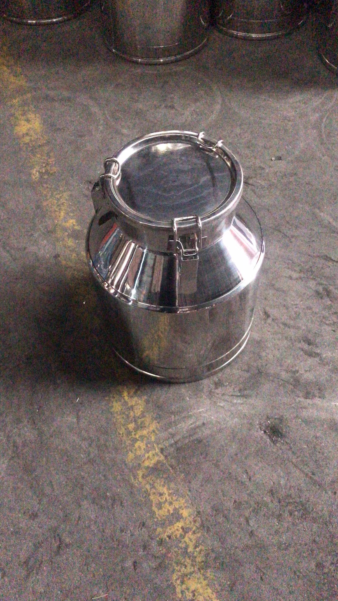 Juyu stainless steel milk barrel insulation barrel A0-90 food and beverage bucket turnover bucket can be customized