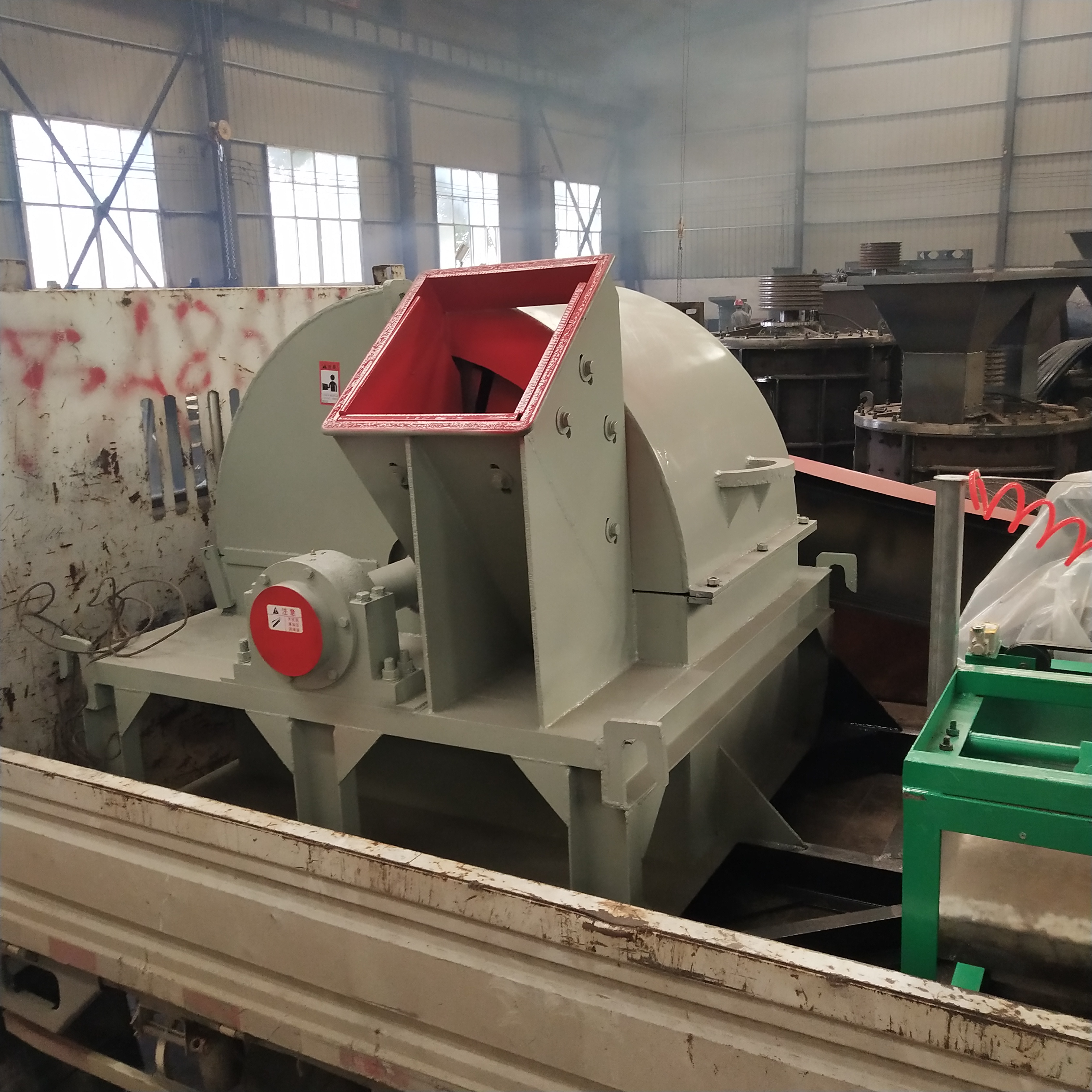 Supply of Mushroom Wood 1200 Crusher Mushroom Wood Branch Garden Wood Crusher