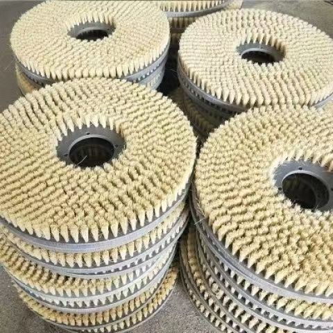 The manufacturer provides sisal disc brushes for industrial machinery cleaning and cleaning, disc brushes for mirror polishing and polishing, and disc brushes with complete models that support customization