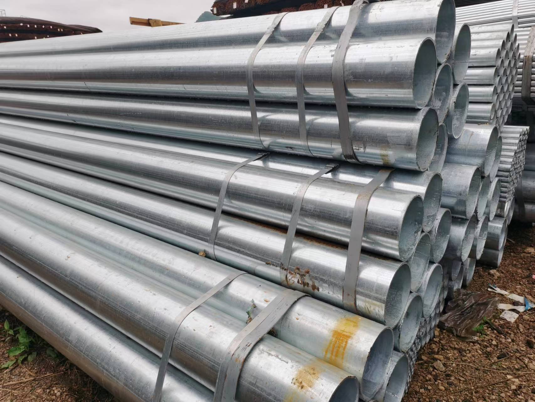 Cold and hot dip galvanized round steel pipe Q235B fire pipe tap water pipe strawberry vegetable greenhouse steel pipe dn20 * 1.5