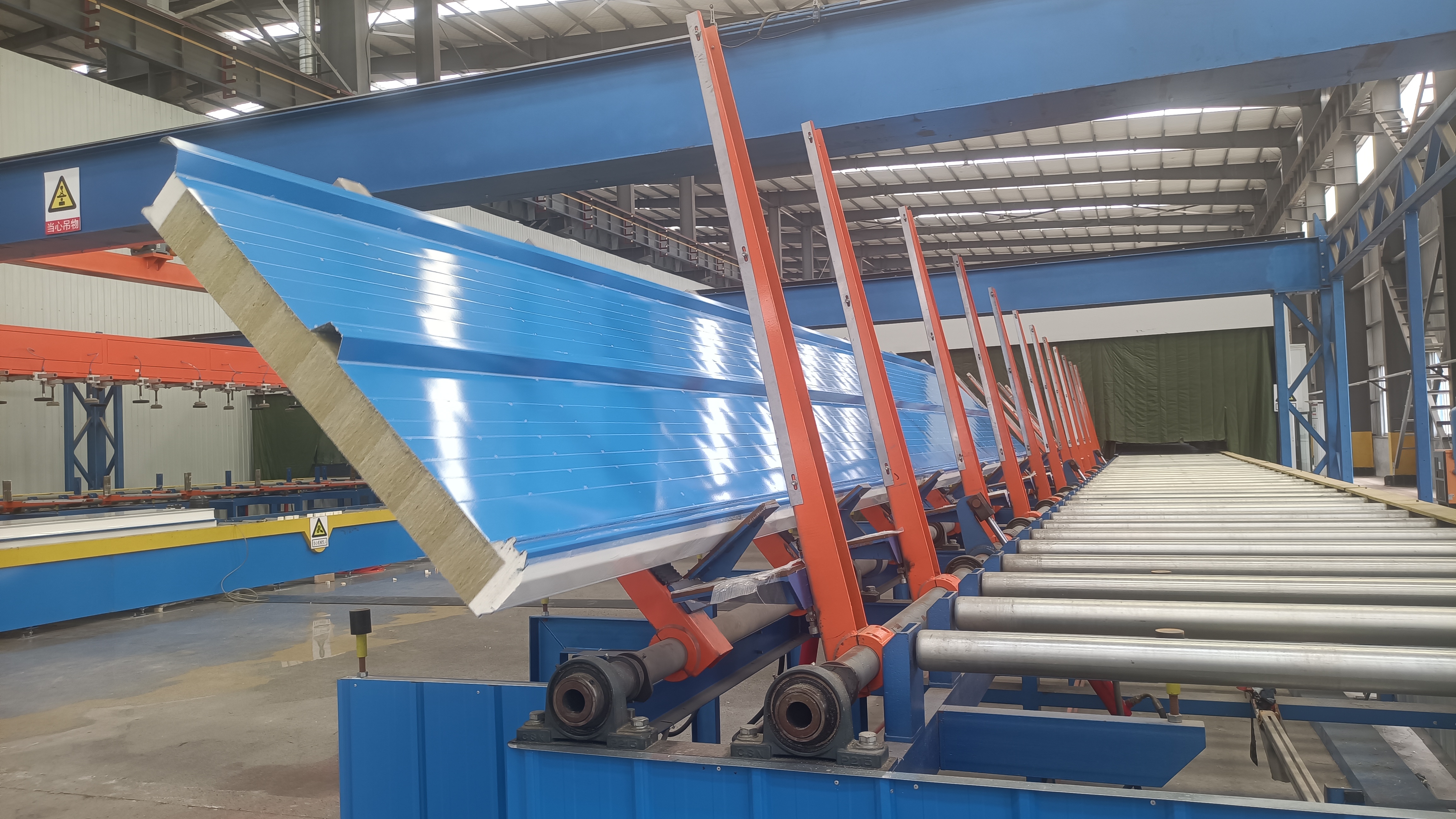 75 thick polyurethane edge sealing rock wool roof panel, Grade A fireproof insulation board, composite board, blue sky supply