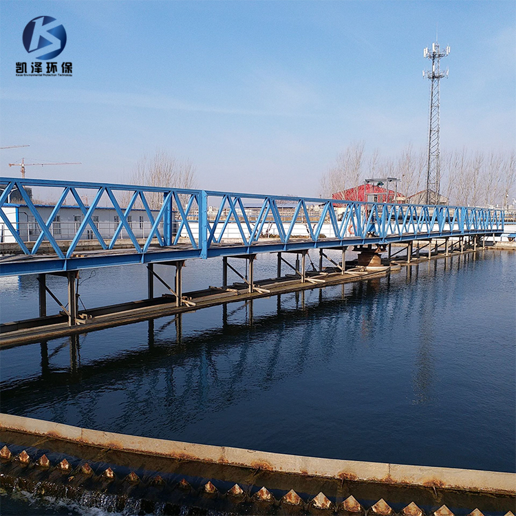 Vertical scraper suction machine Industrial sludge treatment equipment Large transmission sludge scraper