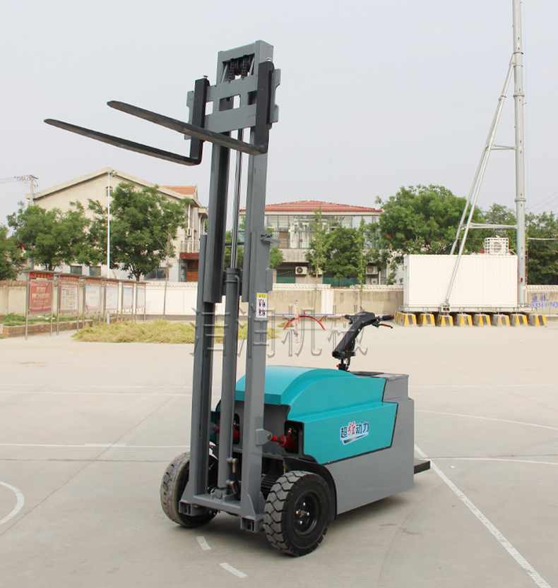 Small and easy to carry electric forklift with small turning radius, suitable for use in narrow spaces