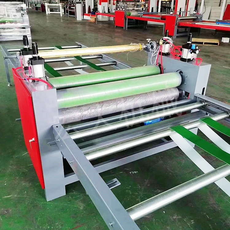 Flat pasting machine Baoli paper PU film white paper wood grain paper calcium silicate board pasting machine cold and hot adhesive film pasting machine