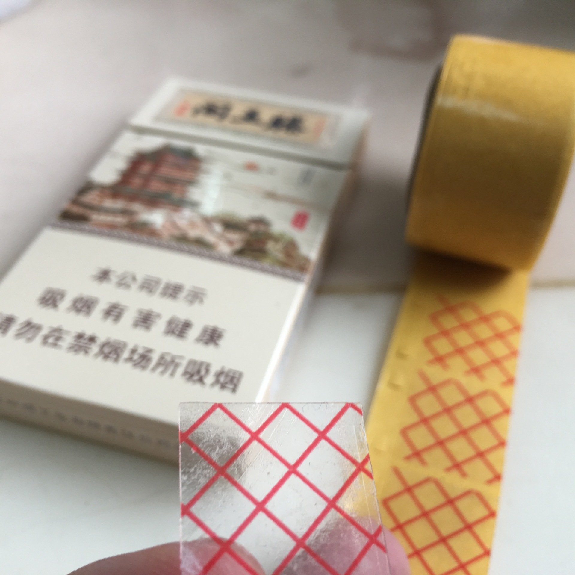 China Tobacco imported double-sided tape 19 * 19MM cigarette forming paper connecting film factory