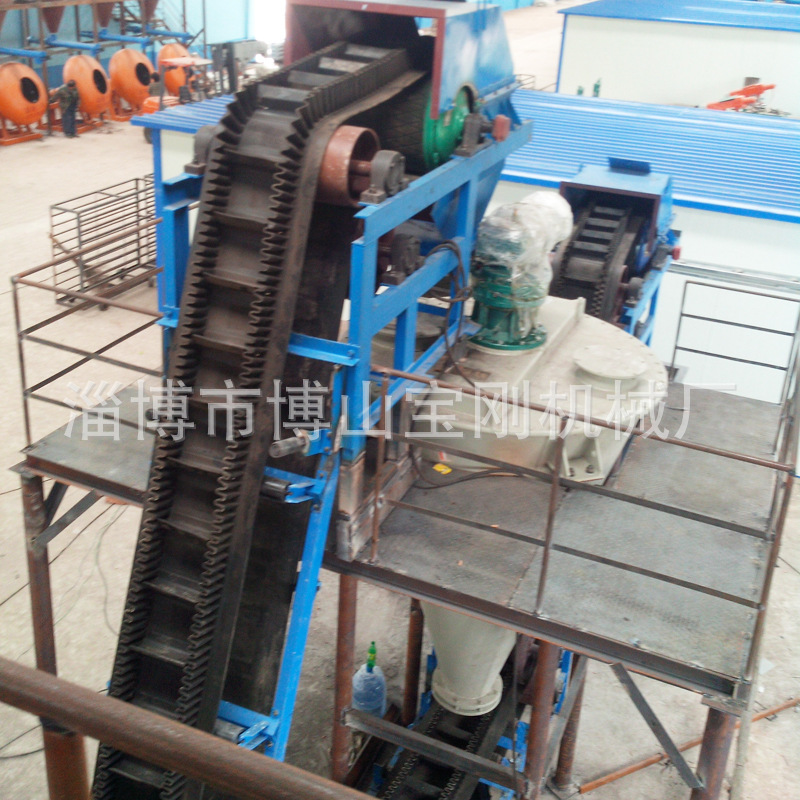 Climbing conveyor, feeding machine, mechanical DJ type large angle edge blocking conveyor, construction machinery accessories