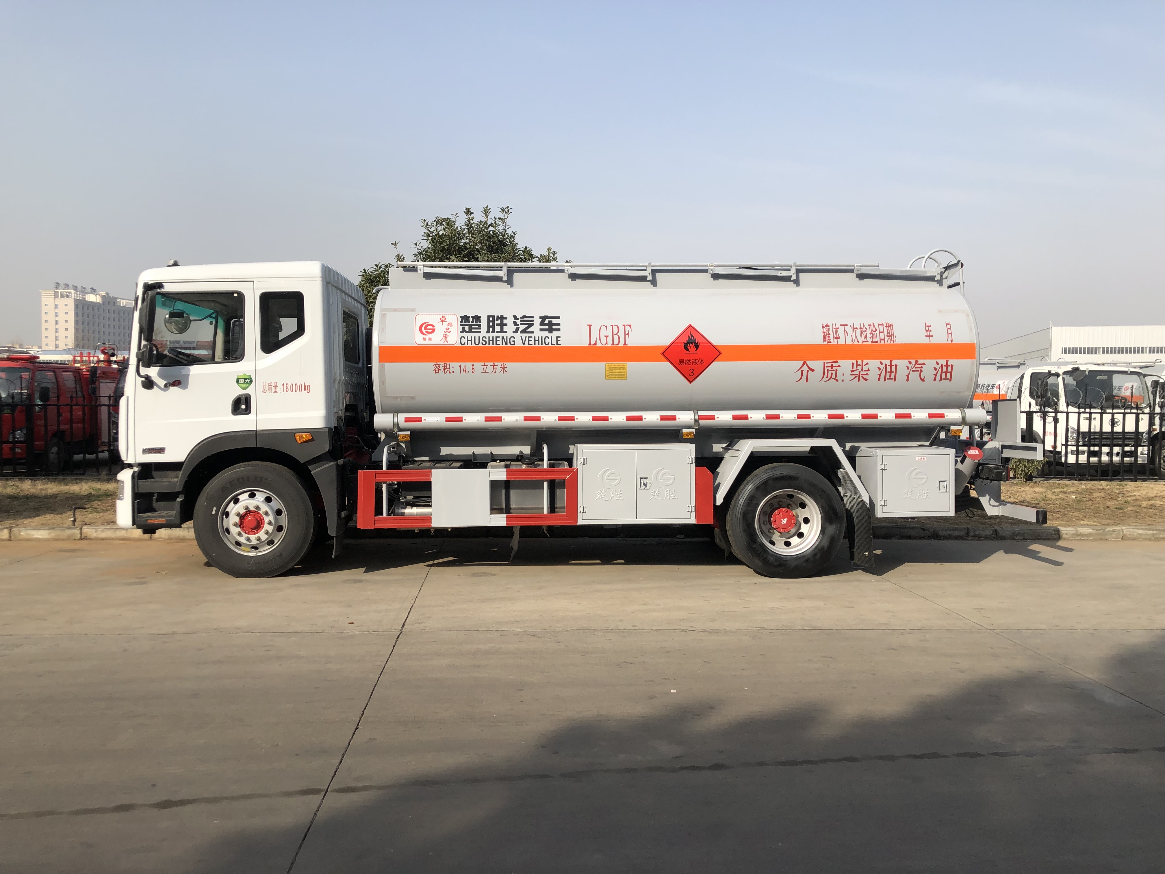 D6 Dongfeng D9 Duolika 12t Tank truck | 14.5m3 oil tanker | 15m3 oil tanker