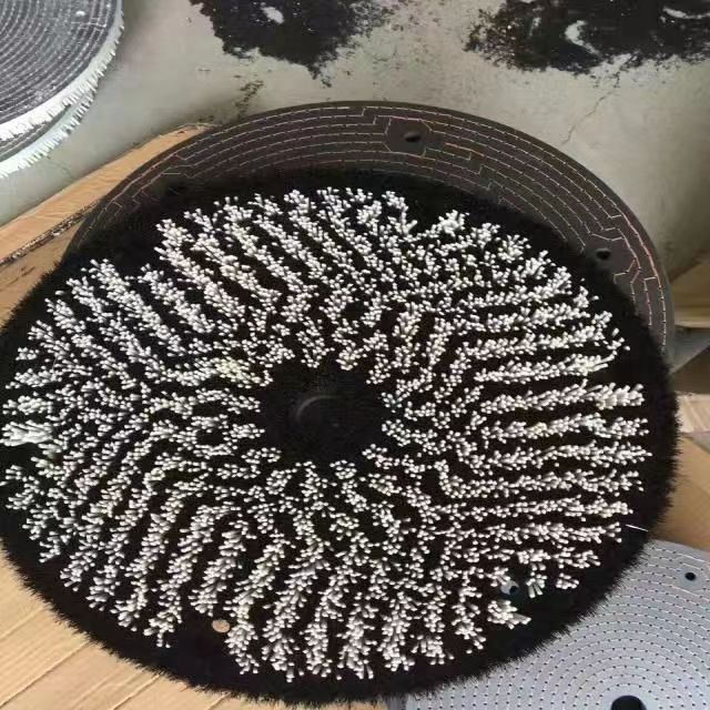 The manufacturer provides sisal disc brushes for industrial machinery cleaning and cleaning, disc brushes for mirror polishing and polishing, and disc brushes with complete models that support customization