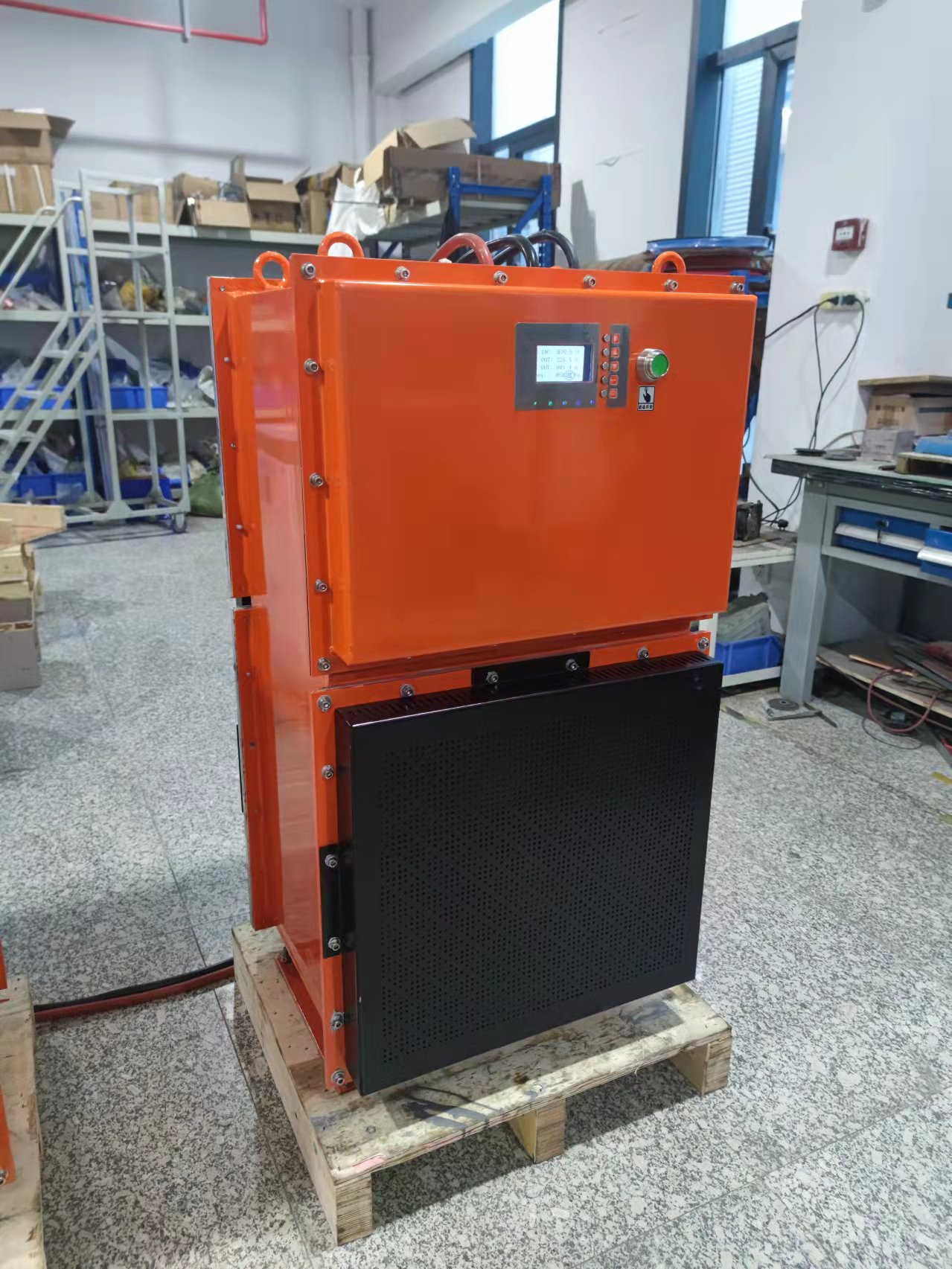 Dustproof and explosion-proof inverters can be customized for use in mines. Reliable merchants with explosion-proof certification