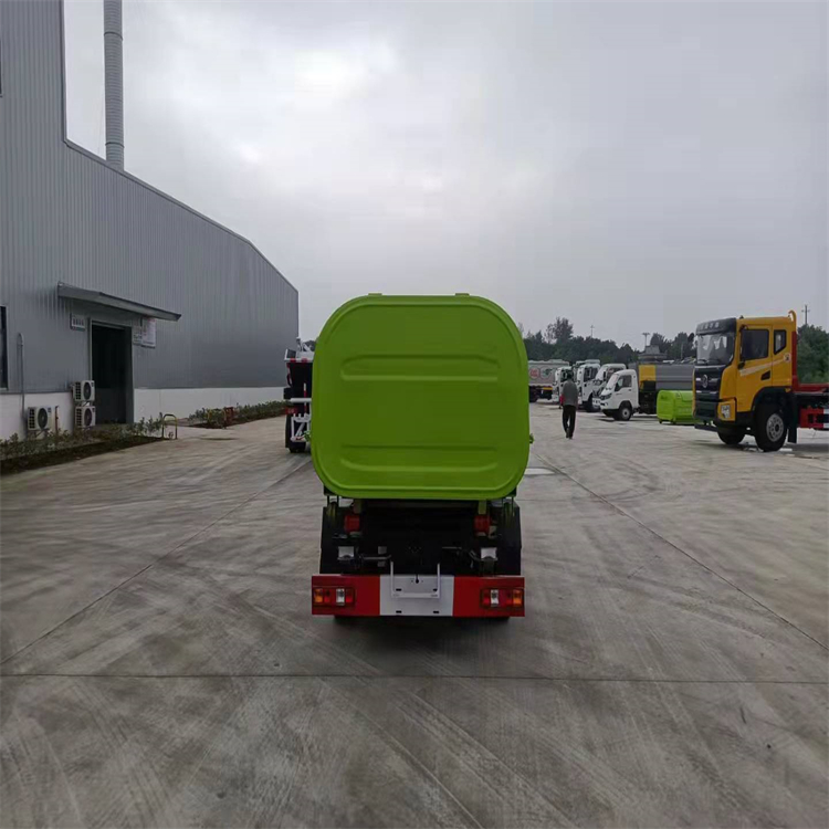 Dongfeng Xiaobawang 3-way hook arm garbage truck with blue card can enter the underground warehouse, and one car can be equipped with multiple boxes