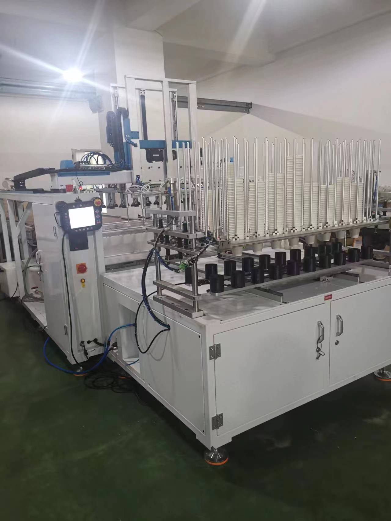 Starch one-time foaming molding process, biodegradable food box and tableware production line automation, large, medium, and small equipment