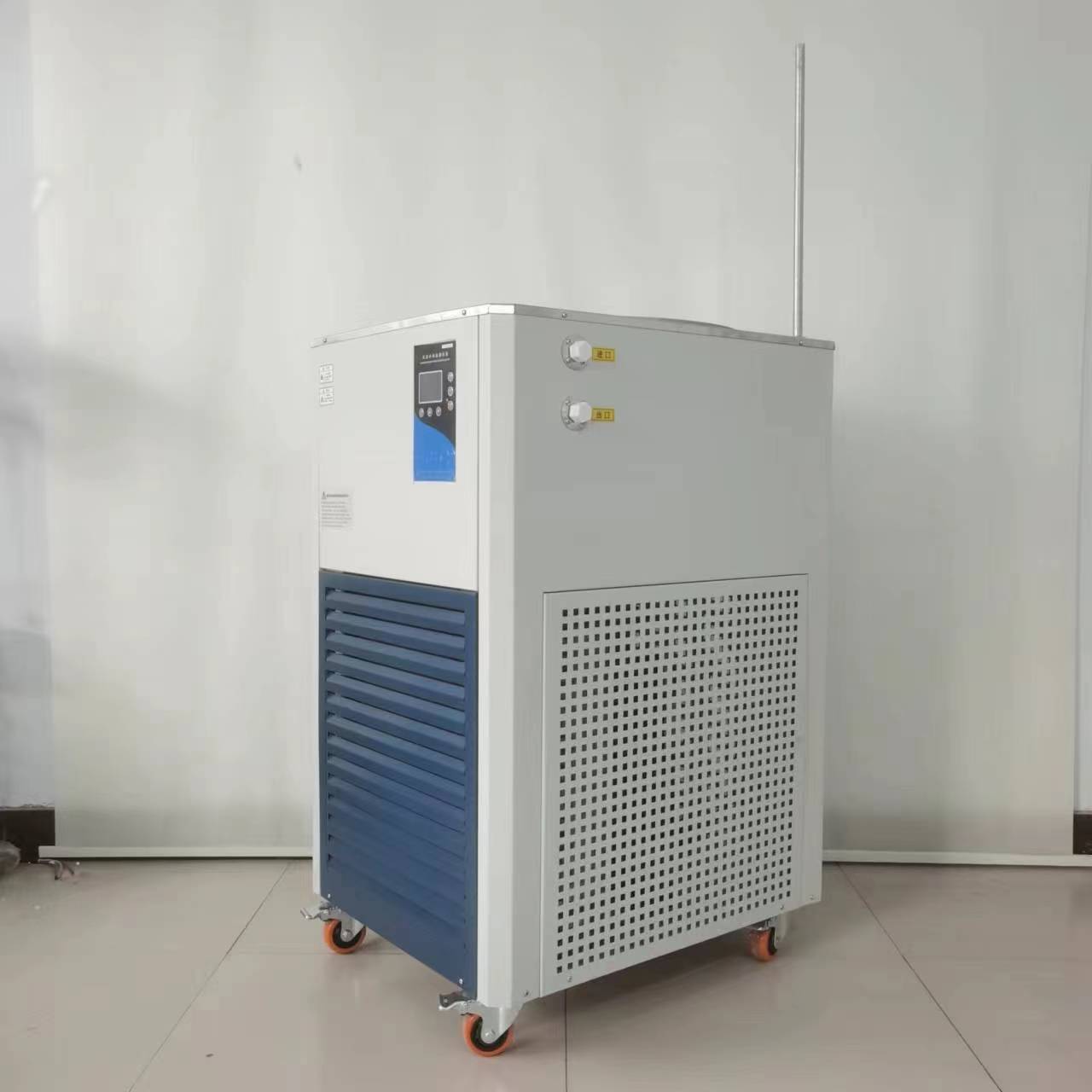 Low temperature coolant circulating pump, medium-sized magnetic low-temperature constant temperature reaction bath, intelligent constant temperature water in laboratory