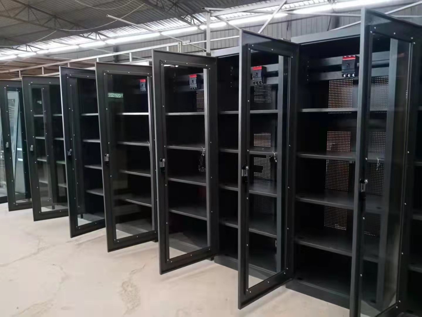 UPS Uninterruptible Power Supply Output Input Cabinet Network Computer Room Integrated Power Supply Configurable Battery Set