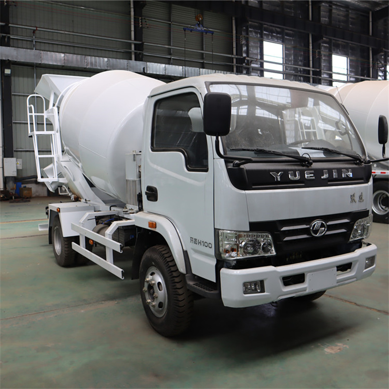 Small Dongfeng 4 cubic meter cement mixing tank truck National Third Concrete Transport Vehicle Lightweight mixer mixer tank truck