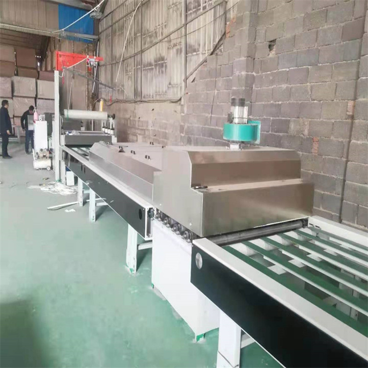 Guolong Processing 1320 Type Wood Facing Acrylic Flat Sticking Machine Fireproof Density Board Sticking Machine Automatic Plate Loading