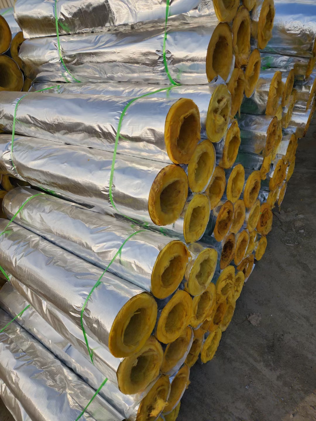 Thermal insulation material Glass wool pipe sticking aluminum foil centrifugal Glass wool insulation pipe shell customized to undertake construction