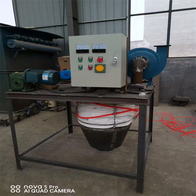 The specifications of the dust-free ash unloader for the tank car of the bulk machine at the bottom of the silo are complete, and the bulk machine at the bottom of the dry ash silo is complete