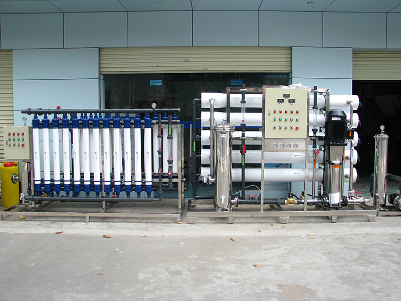 10 ton ultrafiltration and RO equipment barreled water production line, river water filtered into purified water for water ion treatment