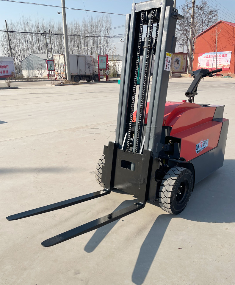 Station driven fully electric forklift for handling and stacking, hand supported vertical stacker