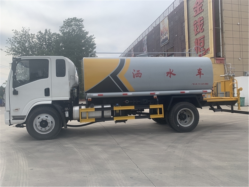 New 5-25 ton sprinkler truck for construction site, factory landscaping sprinkler truck, municipal sanitation fog cannon, dust reduction truck