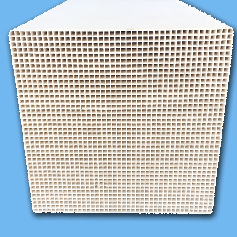 Heat storage body 150 * 150 * 300mm 40x40 honeycomb ceramic RTO equipment heat storage bricks