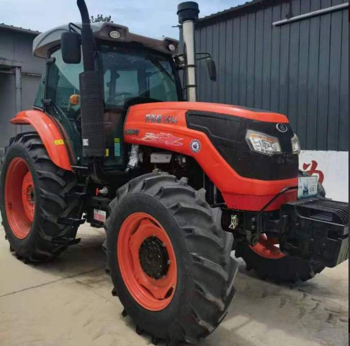 High horsepower tractor Fenmeide 1604 matched with Weichai six cylinder turbocharged plowing and deep loosening integrated system