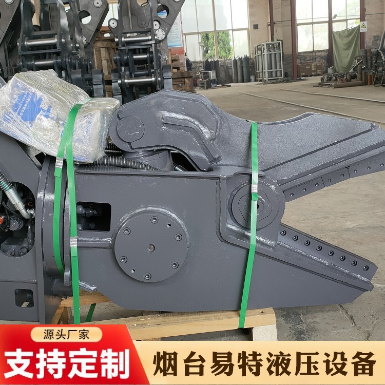 Small excavator equipped with Yi Te hydraulic shear, high efficiency steel bar shear, demolition engineering, scrap steel base processing