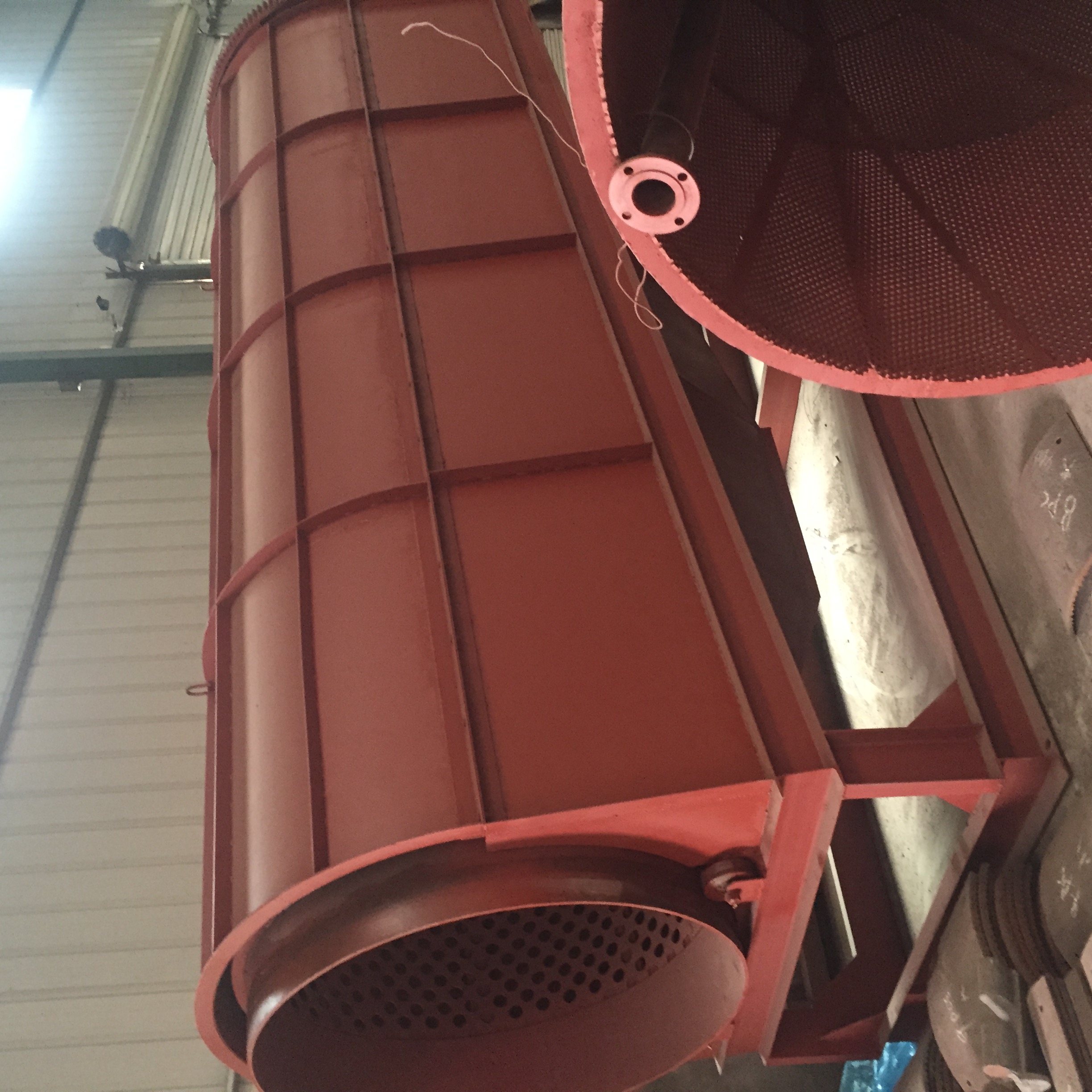 Manufacturers sell a large number of vibration screening equipment such as shaftless drum screens and linear screens