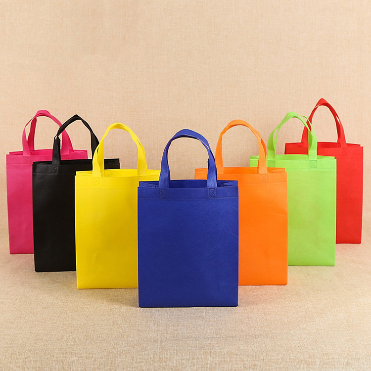 Spot non-woven tote bags can be printed with logos, environmentally friendly three-dimensional bags, clothing, shopping bags, training, advertising, and wholesale