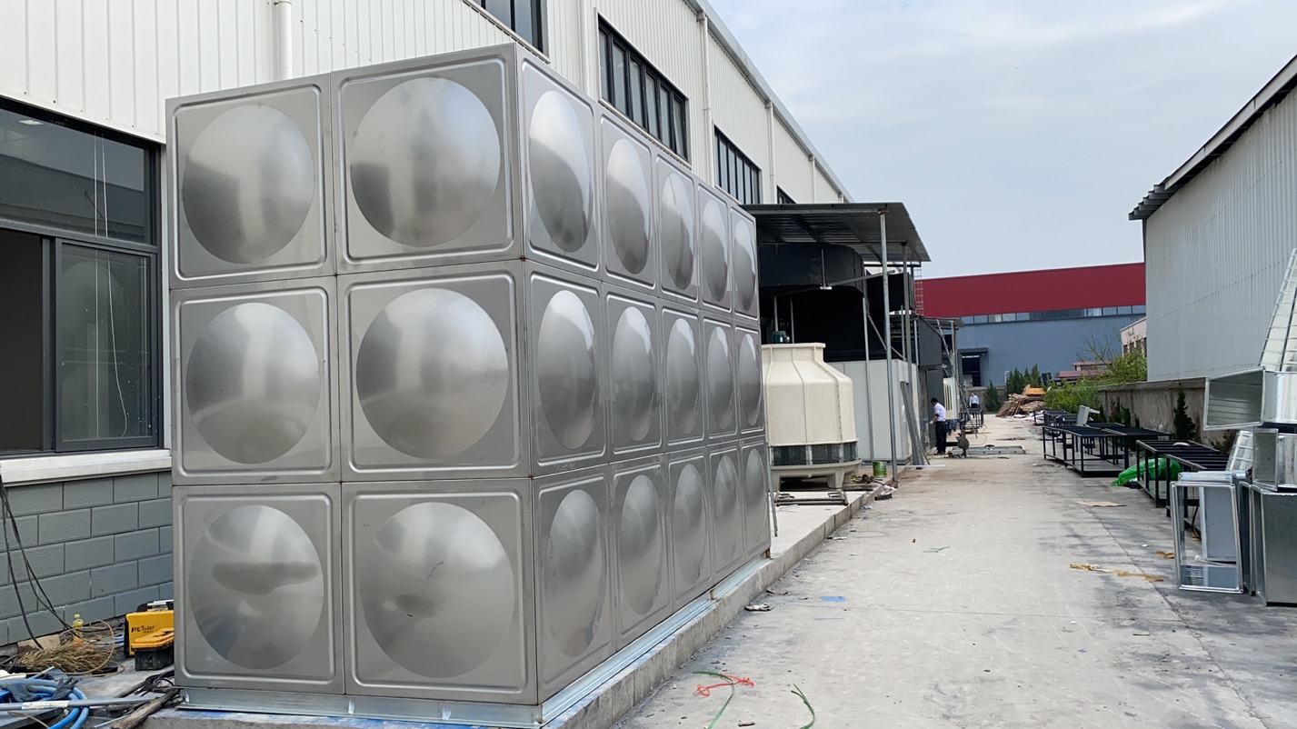 Penghui brand insulated water tank with large size specifications, on-site installation, humanized design, opening position