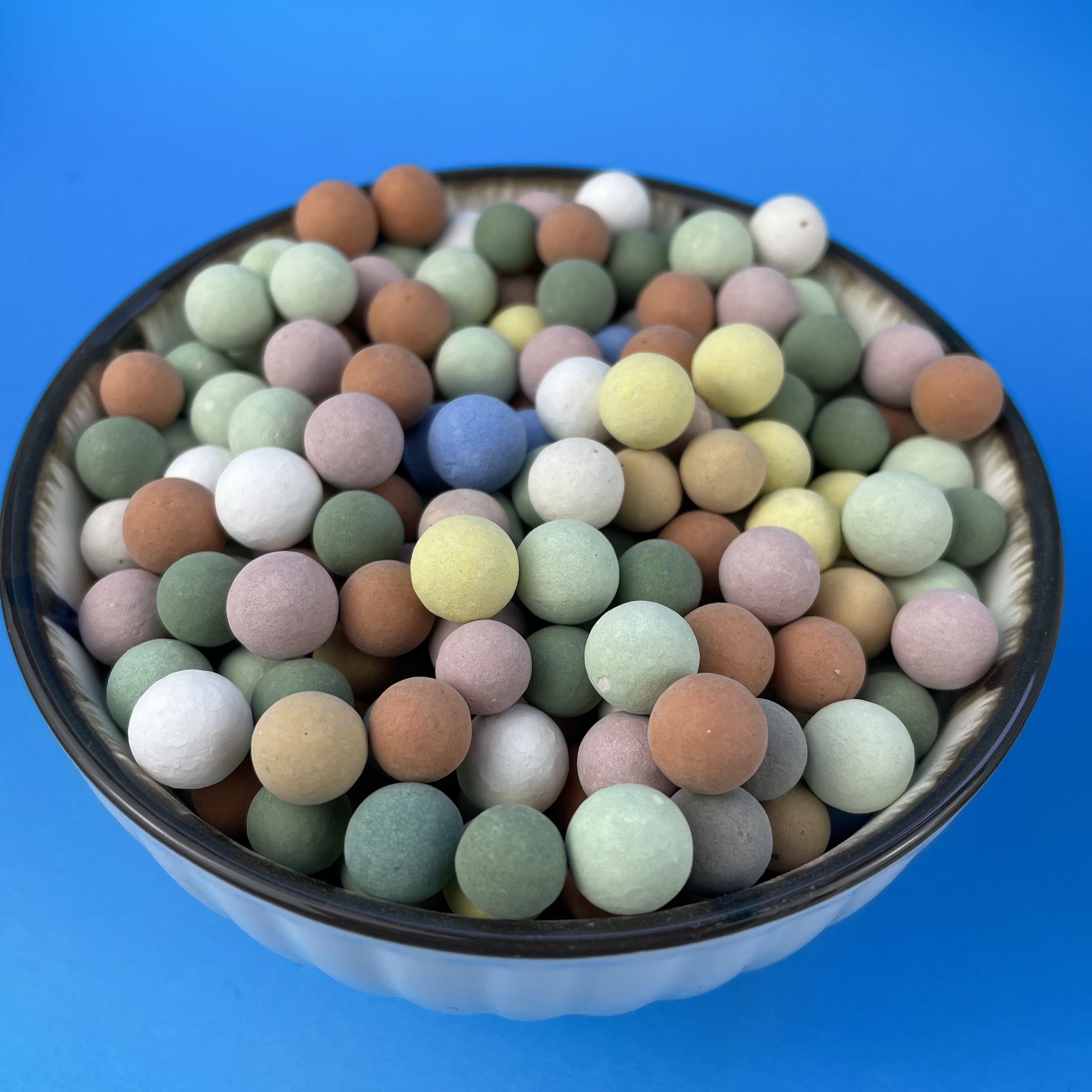 Supply of Maifan Stone Ball, Ceramic Ball, Colored Ceramic Particle, Electric Stone Ball, Far Infrared Ball, Negative Ion Ball