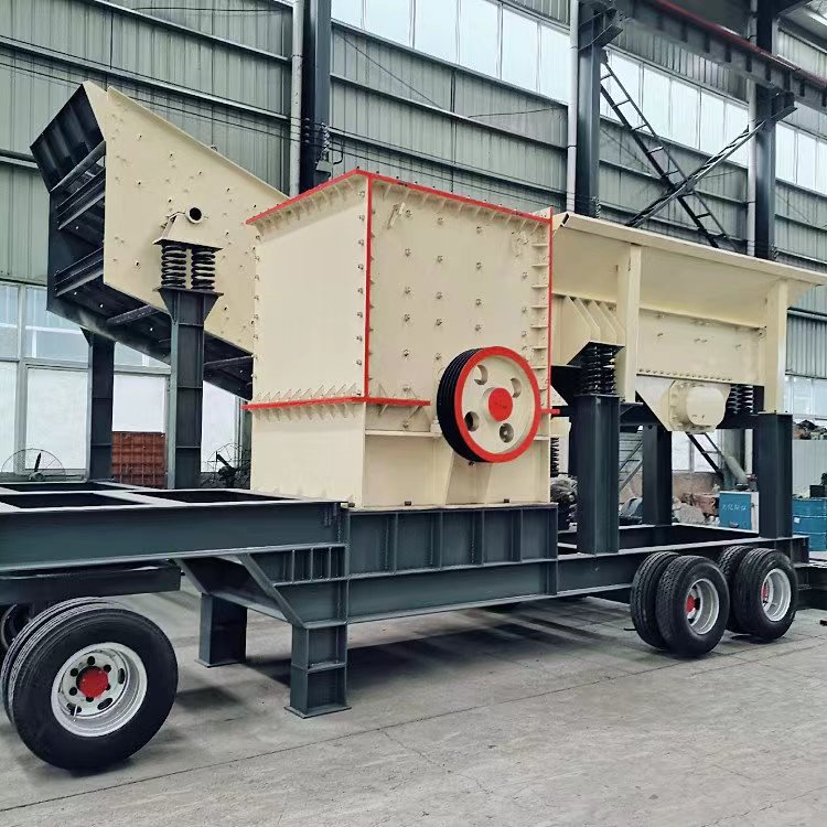 Vehicle mounted stone moving sand making machine Construction waste crushing station Cement clinker box crusher Guangxin