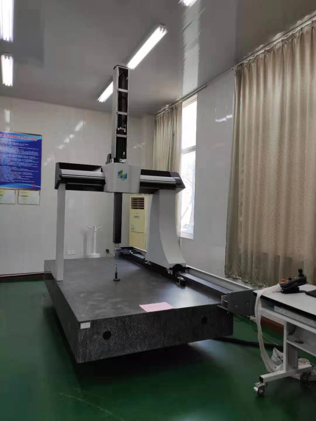 High precision three coordinate measuring instrument, clear visual image, high-resolution bridge type