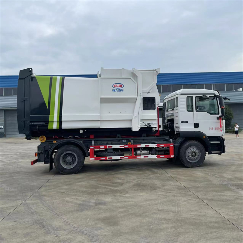 Dongfeng Tianjin carriage detachable garbage truck is easy to operate and can be used with a mobile station