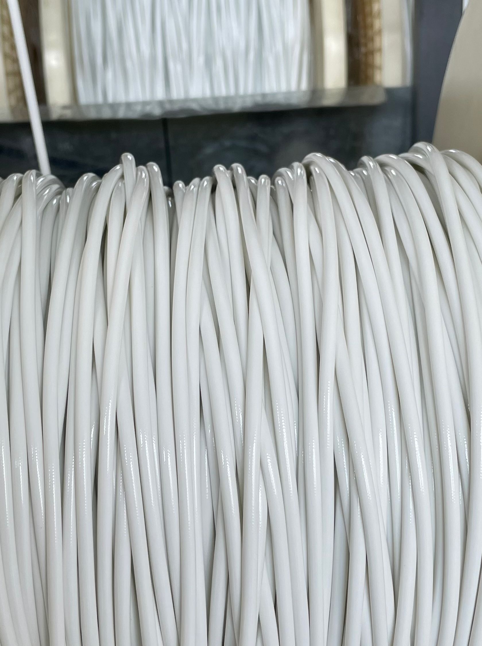 Dabixin supplies inner fiber outer rubber tube, yellow wax tube, heat shrink tube, high temperature resistance of 200 ℃, wear resistance of 6mm, white