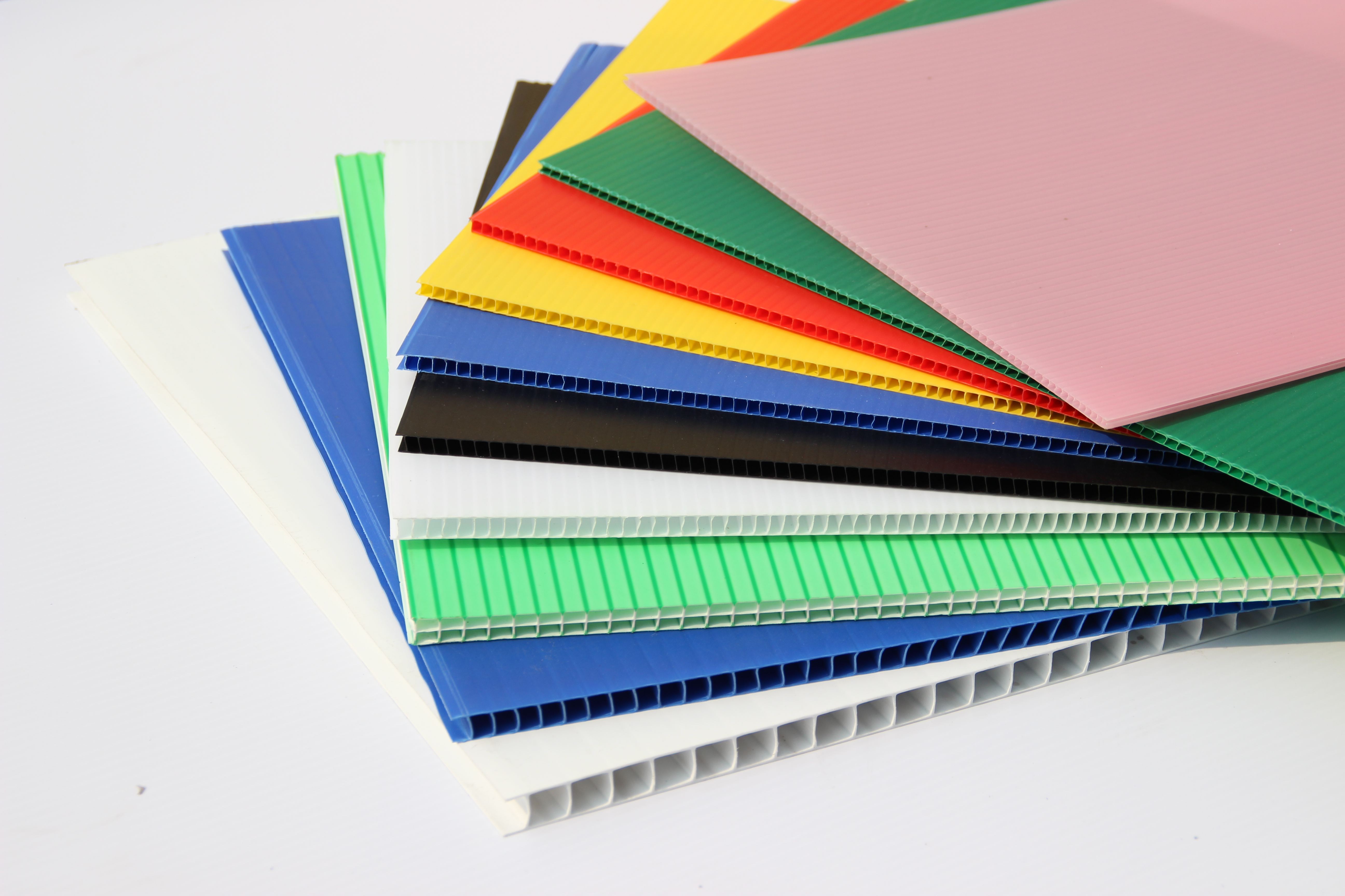 Manufacturer's direct supply of hollow board, universal board, plastic box, plastic pad, partition board, plastic bottle holder