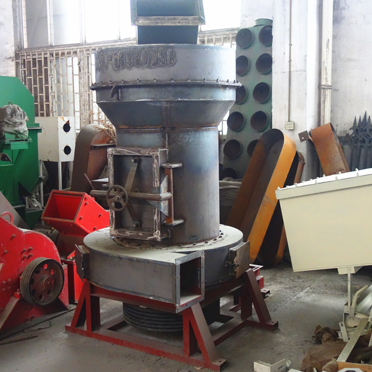 A set of equipment for a small Raymond mill with a weight of 300kg, a 1410 mill, manufactured by a professional manufacturer of Zhongzhou Machinery