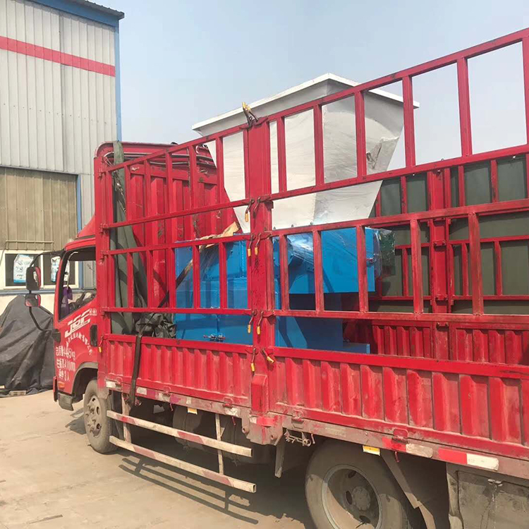 Professional hydraulic plastic shredder for easy handling of plastic machine head material waste crusher