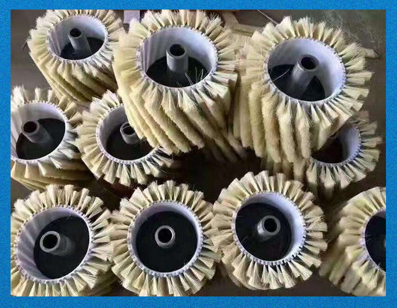 Industrial brush roller roller brush manufacturer customized small nylon wire brush dust removal hollow brush wheel circular cylindrical brush