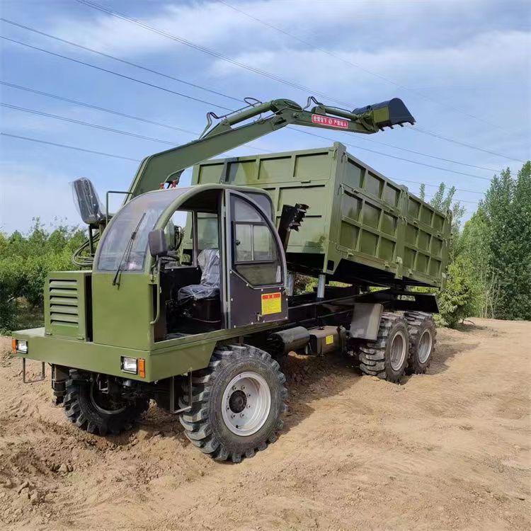 The rear eight wheels are used for digging, pulling sand, six drive, four drive dump truck, Dump truck, with hook, four unlike wheel type wood grabber