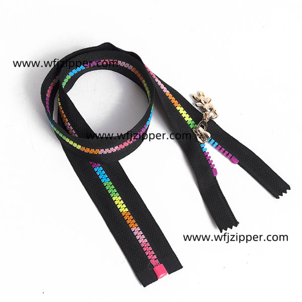 Wholesale of No. 5 resin zippers by manufacturers, black 20-60cm black stock, coarse toothed hard material, rubber tooth zippers