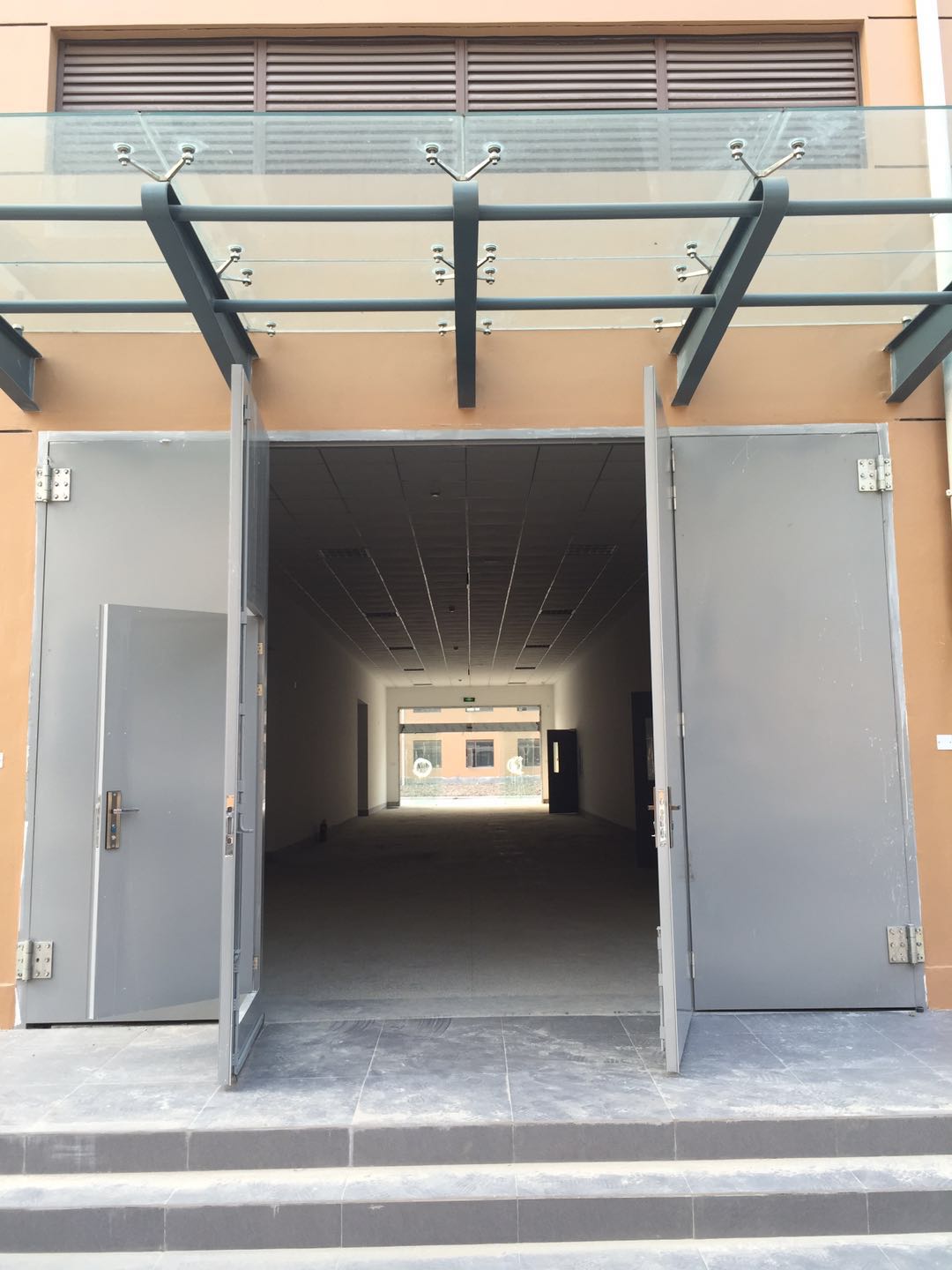 Super large fireproof doors, steel doors, industrial factory doors can be customized in large sizes