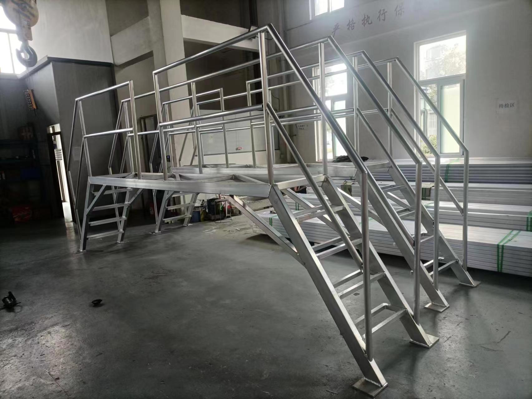 Yunhong Aluminum Alloy Aircraft Maintenance Platform Mobile Ladder Welding Aluminum Alloy Equipment