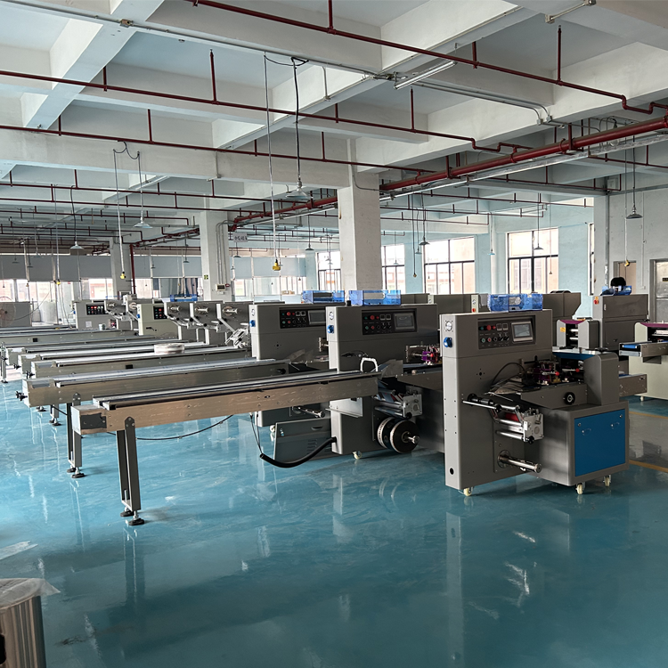 Fully automatic gauze packaging machine, mask bag packaging and sealing machine, medical supplies pillow type packaging mechanical equipment