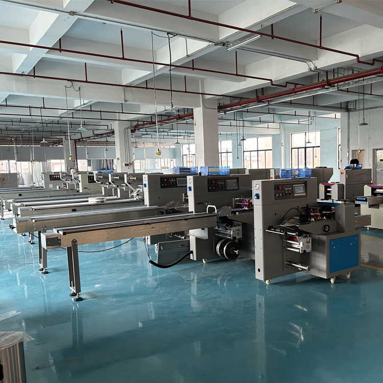 Fully automatic pillow type packaging machine for food, rice candy, Yin rice candy packaging machine, automatic packaging and sealing machine