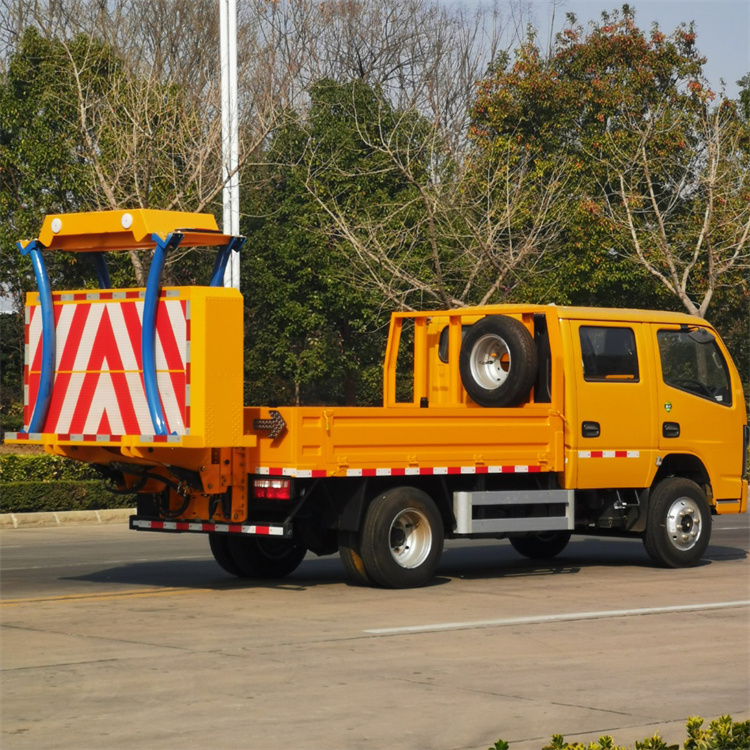 Blue brand Dongfeng Dolika D6 anti-collision vehicle National VI 130 horsepower high-speed construction anti-collision buffer vehicle