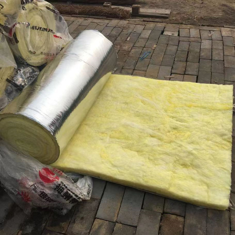 Aluminum foil glass wool roll felt steel structure Dapeng fireproof veneer composite thermal insulation cotton insulation roll felt support customization